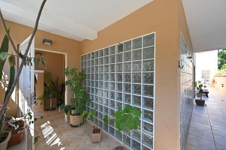 Casa para alugar com 260m², 5 quartos e 2 vagasCorredor