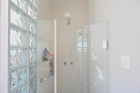 Casa para alugar com 260m², 5 quartos e 2 vagasBanheiro Social