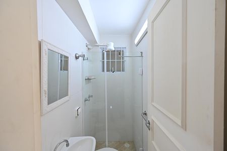 Casa para alugar com 260m², 5 quartos e 2 vagasBanheiro de serviço 