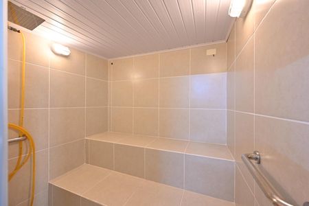 Casa para alugar com 260m², 5 quartos e 2 vagasSauna