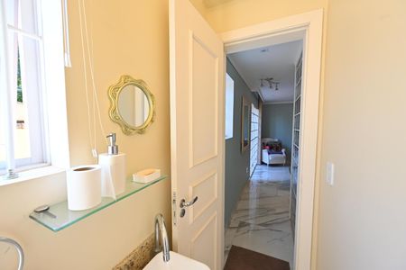 Casa para alugar com 260m², 5 quartos e 2 vagasLavabo