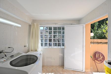 Casa para alugar com 260m², 5 quartos e 2 vagasLavanderia