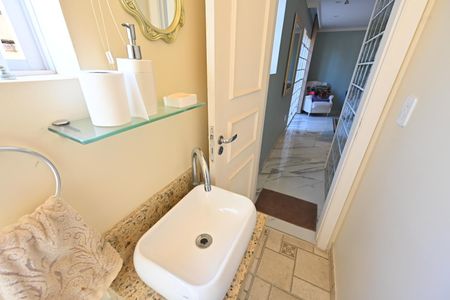 Casa para alugar com 260m², 5 quartos e 2 vagasLavabo