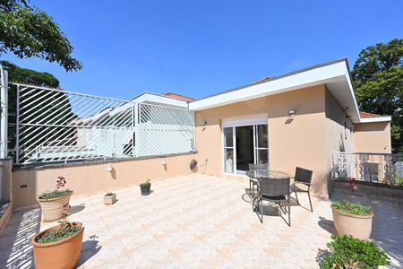 Casa para alugar com 260m², 5 quartos e 2 vagasSacada do Quarto 1