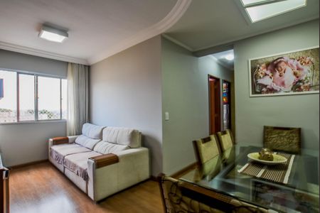 Apartamento à venda com 62m², 2 quartos e 1 vagaSala
