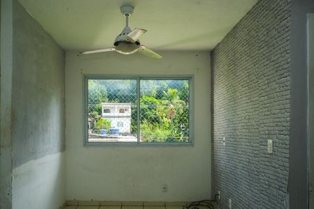 Sala de apartamento para alugar com 2 quartos, 45m² em Ponto Chic, Nova Iguaçu
