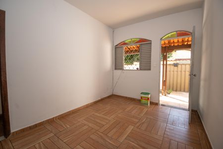 Casa à venda com 207m², 3 quartos e 2 vagasSala