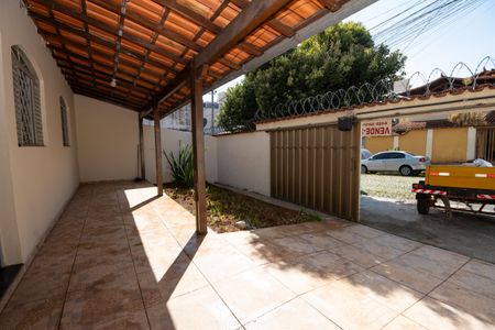 Casa à venda com 207m², 3 quartos e 2 vagasGaragem