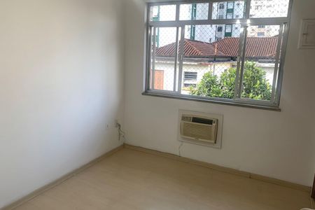 Sala de apartamento para alugar com 2 quartos, 54m² em Gonzaga, Santos