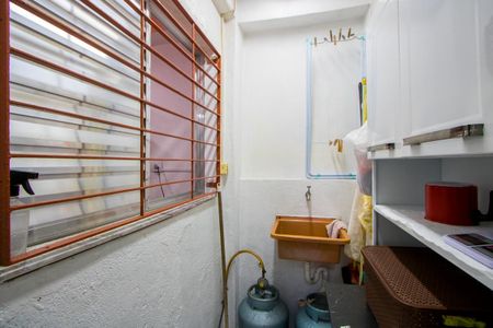 Casa à venda com 106m², 3 quartos e 1 vagaCorredor - Externo