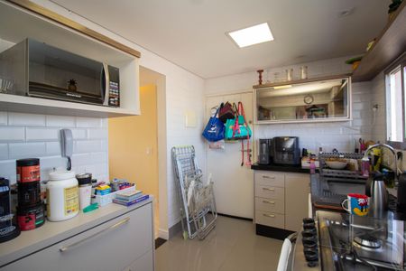 Apartamento à venda com 72m², 2 quartos e 1 vagaCozinha