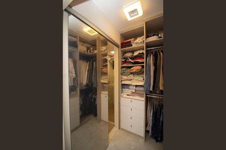 Apartamento à venda com 72m², 2 quartos e 1 vagaCloset do quarto