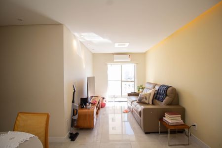 Apartamento à venda com 72m², 2 quartos e 1 vagaSala