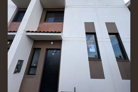 Casa de condomínio para alugar com 68m², 2 quartos e 2 vagasFachada