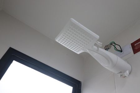 Casa de condomínio para alugar com 68m², 2 quartos e 2 vagasBanheiro