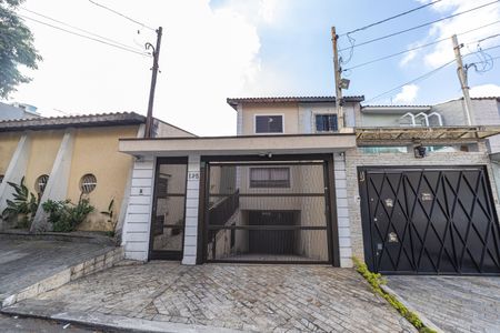 Casa à venda com 190m², 3 quartos e 6 vagasFachada