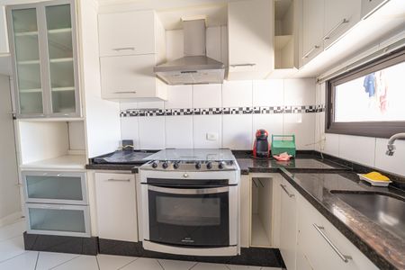 Casa à venda com 190m², 3 quartos e 6 vagasCozinha