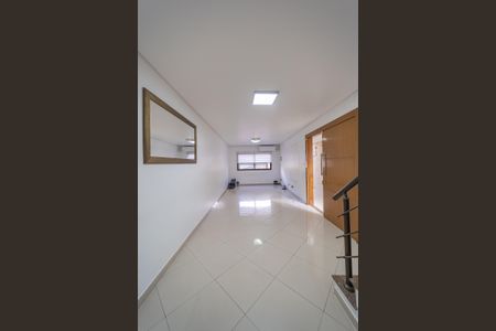 Casa à venda com 190m², 3 quartos e 6 vagasSala
