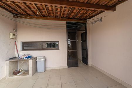 Casa à venda com 190m², 3 quartos e 6 vagasVaranda