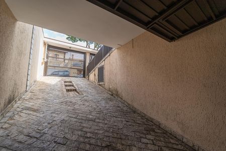 Casa à venda com 190m², 3 quartos e 6 vagasEntrada