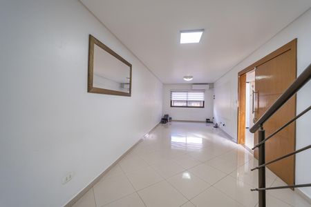 Casa à venda com 190m², 3 quartos e 6 vagasSala