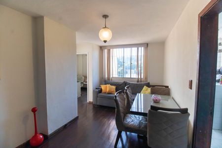 Apartamento à venda com 58m², 2 quartos e 1 vagaSala