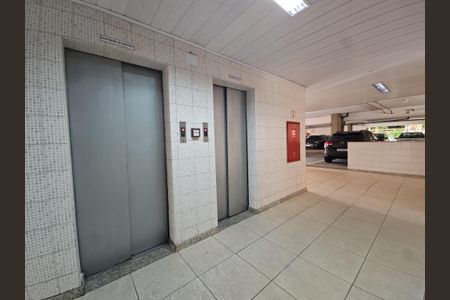 Apartamento para alugar com 75m², 2 quartos e 1 vagaelevador 