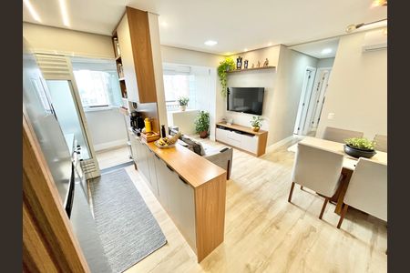 Apartamento para alugar com 60m², 2 quartos e 1 vaga Apartamento para alugar com 60m², 2 quartos e 1 vagaCozinha e Área de Serviço