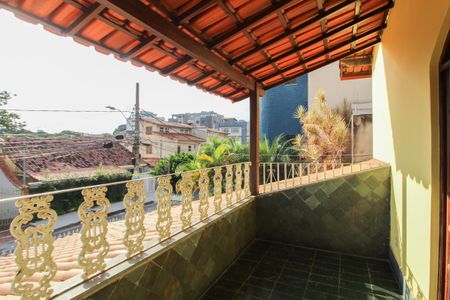 Casa à venda com 400m², 5 quartos e 4 vagas Casa à venda com 400m², 5 quartos e 4 vagasVaranda da Sala 3