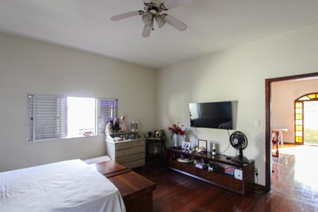 Casa à venda com 400m², 5 quartos e 4 vagas Casa à venda com 400m², 5 quartos e 4 vagasSuíte 1