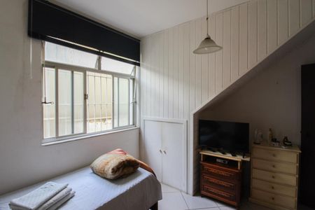 Casa à venda com 400m², 5 quartos e 4 vagas Casa à venda com 400m², 5 quartos e 4 vagasQuarto 1