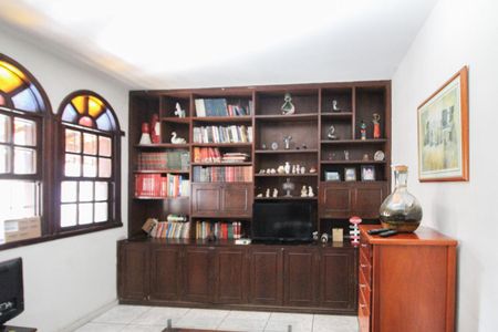 Casa à venda com 400m², 5 quartos e 4 vagas Casa à venda com 400m², 5 quartos e 4 vagasSala 1