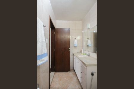 Casa à venda com 400m², 5 quartos e 4 vagas Casa à venda com 400m², 5 quartos e 4 vagasBanheiro da Suíte 2