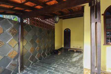 Garagem de casa à venda com 5 quartos, 400m² em Liberdade, Belo Horizonte