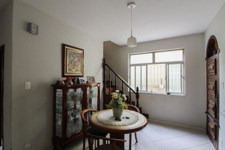 Casa à venda com 400m², 5 quartos e 4 vagas Casa à venda com 400m², 5 quartos e 4 vagasSala 2