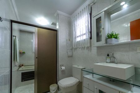 Apartamento à venda com 106m², 3 quartos e 2 vagasBanheiro da Suíte 1