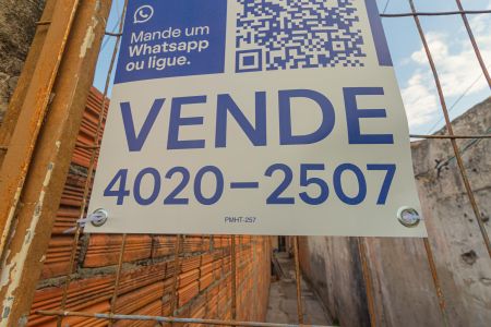 Casa à venda com 72m², 3 quartos e sem vagaplaca