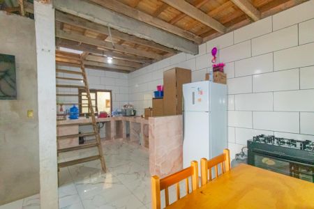 Casa à venda com 72m², 3 quartos e sem vagaSala/Cozinha