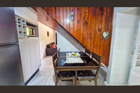 Casa à venda com 110m², 2 quartos e 2 vagasCozinha