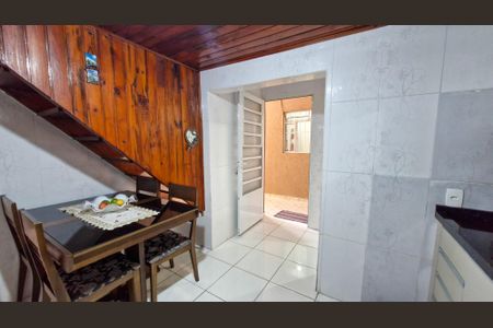 Casa à venda com 110m², 2 quartos e 2 vagasCozinha