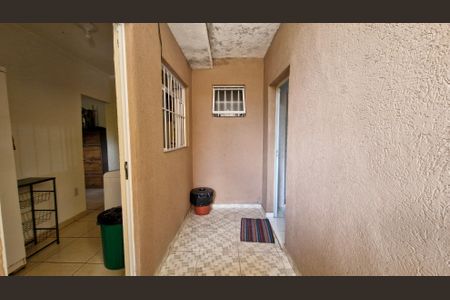 Casa à venda com 110m², 2 quartos e 2 vagasQuintal