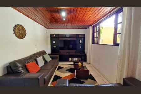 Sala de casa à venda com 2 quartos, 110m² em Conjunto Habitacional Brigadeiro Faria Lima, São Paulo