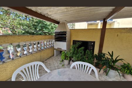Casa à venda com 110m², 2 quartos e 2 vagasChurrasqueira
