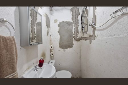 Casa à venda com 110m², 2 quartos e 2 vagasBanheiro