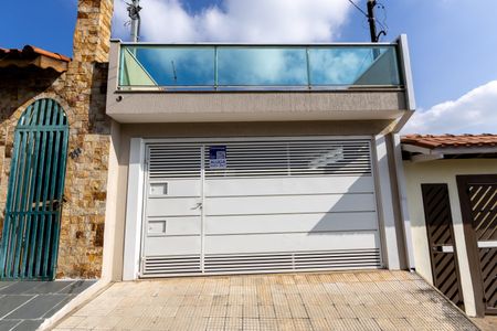 Casa para alugar com 11m², 1 quarto e 1 vaga Casa para alugar com 11m², 1 quarto e 1 vagaFachada