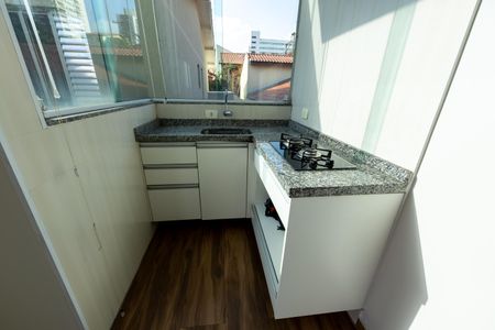 Casa para alugar com 11m², 1 quarto e 1 vaga Casa para alugar com 11m², 1 quarto e 1 vagaSala_Cozinha