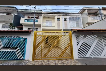 Casa à venda com 220m², 3 quartos e 4 vagasFachada