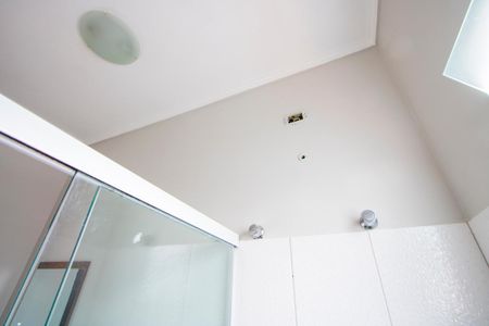 Casa à venda com 220m², 3 quartos e 4 vagasBanheiro do quarto 1