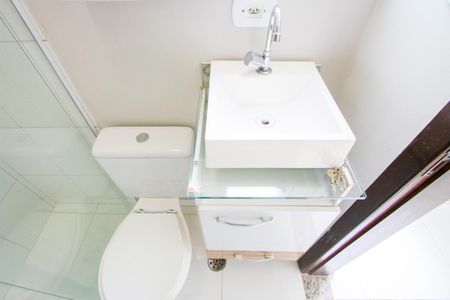 Casa à venda com 220m², 3 quartos e 4 vagasBanheiro do quarto 2