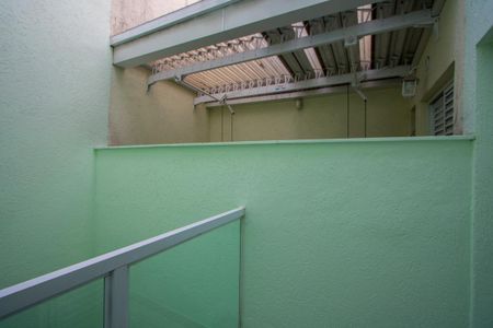 Casa à venda com 220m², 3 quartos e 4 vagasVaranda do quarto 2